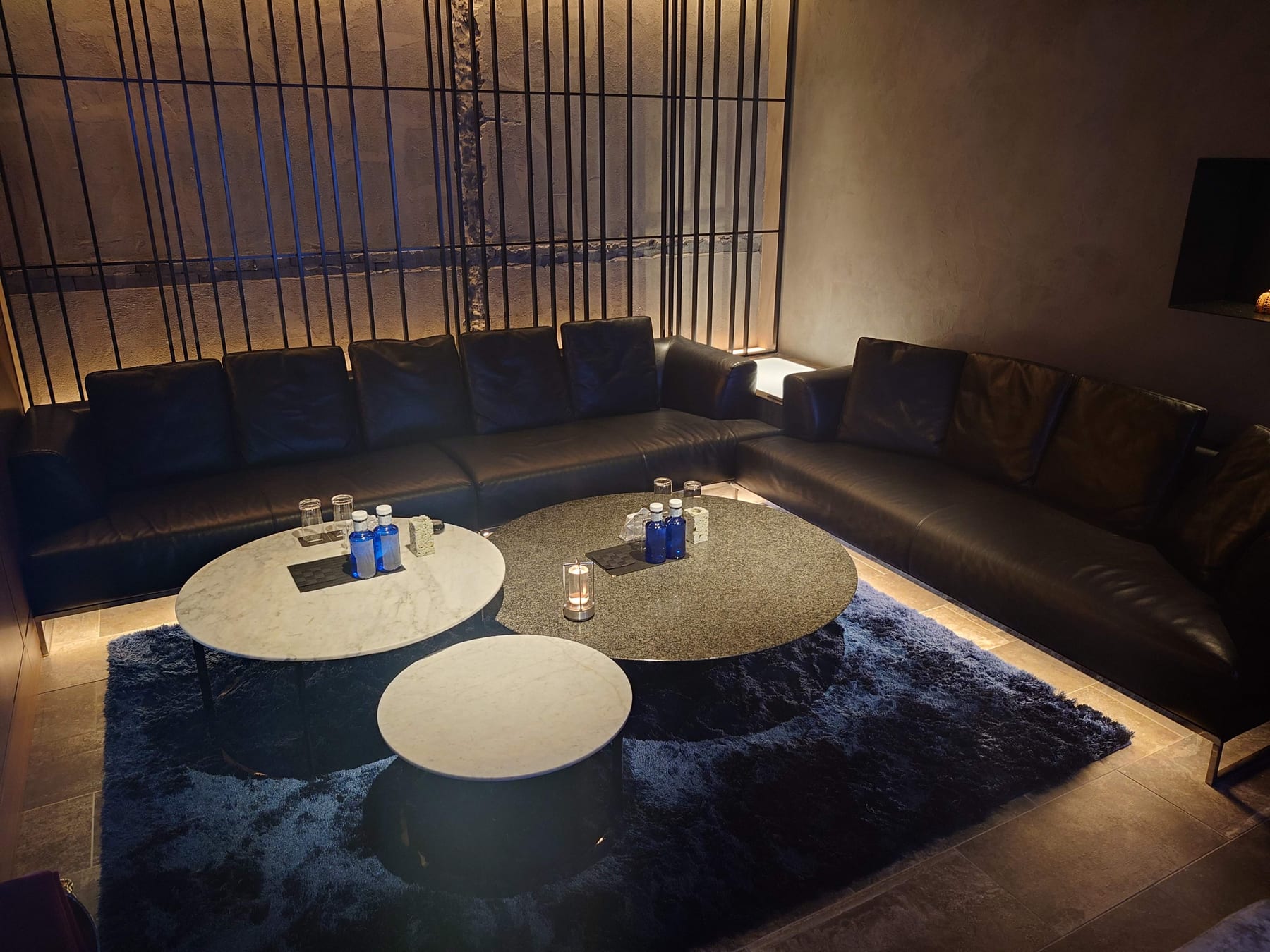 SoloMON ROYAL ROOM
